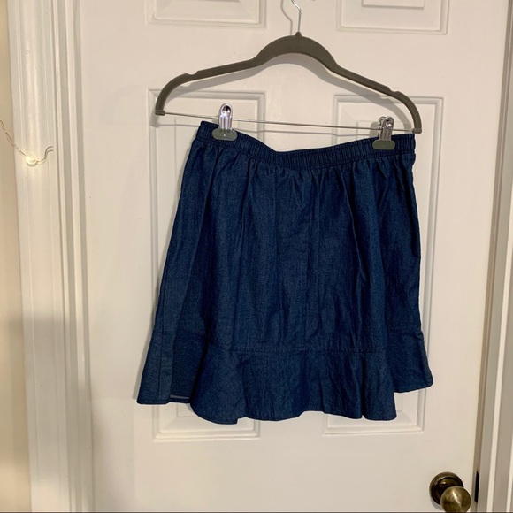BCBGeneration faux wrap demon/chambray skirt - Picture 4 of 6